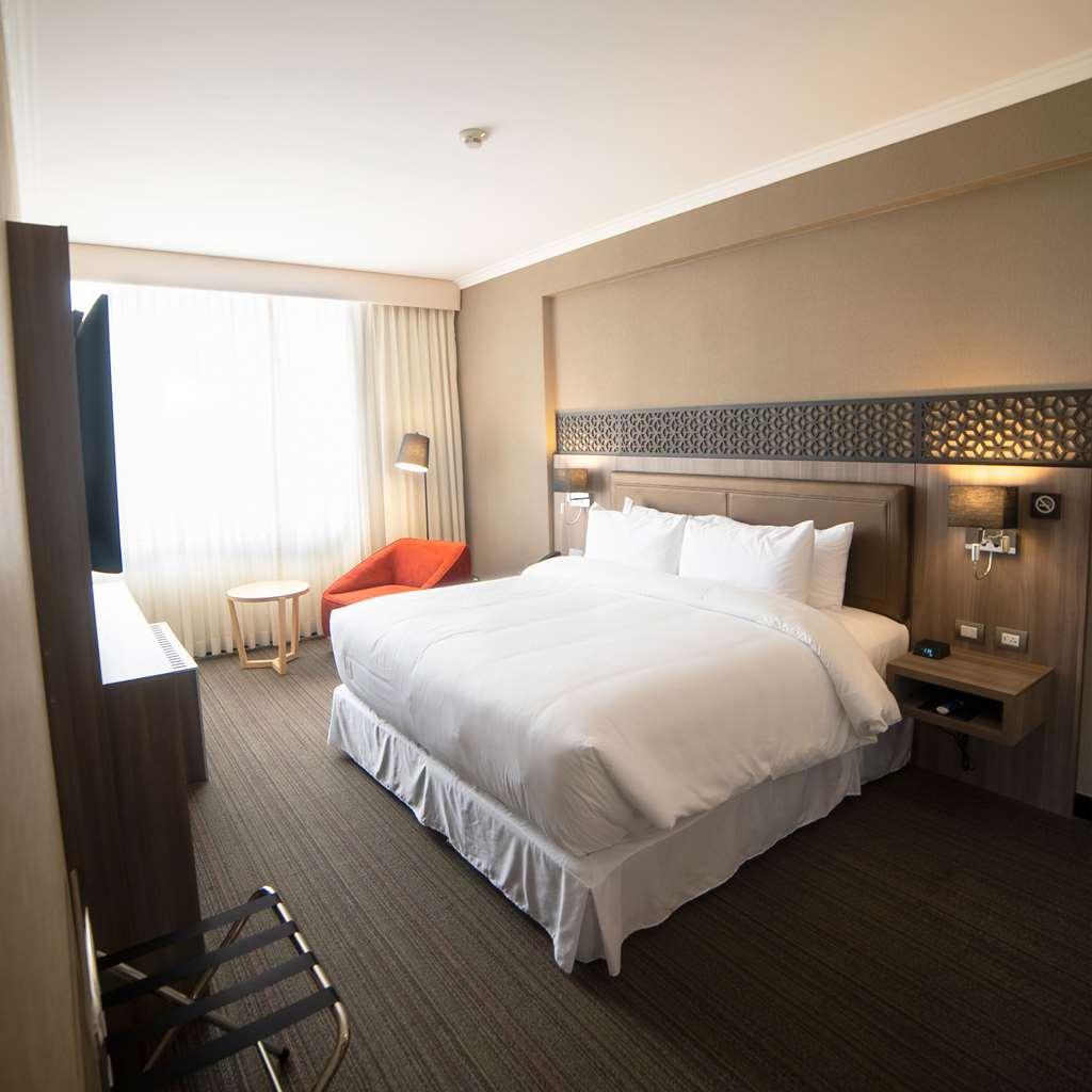 Hotel Doubletree By Hilton Trujillo Encalada Camera foto