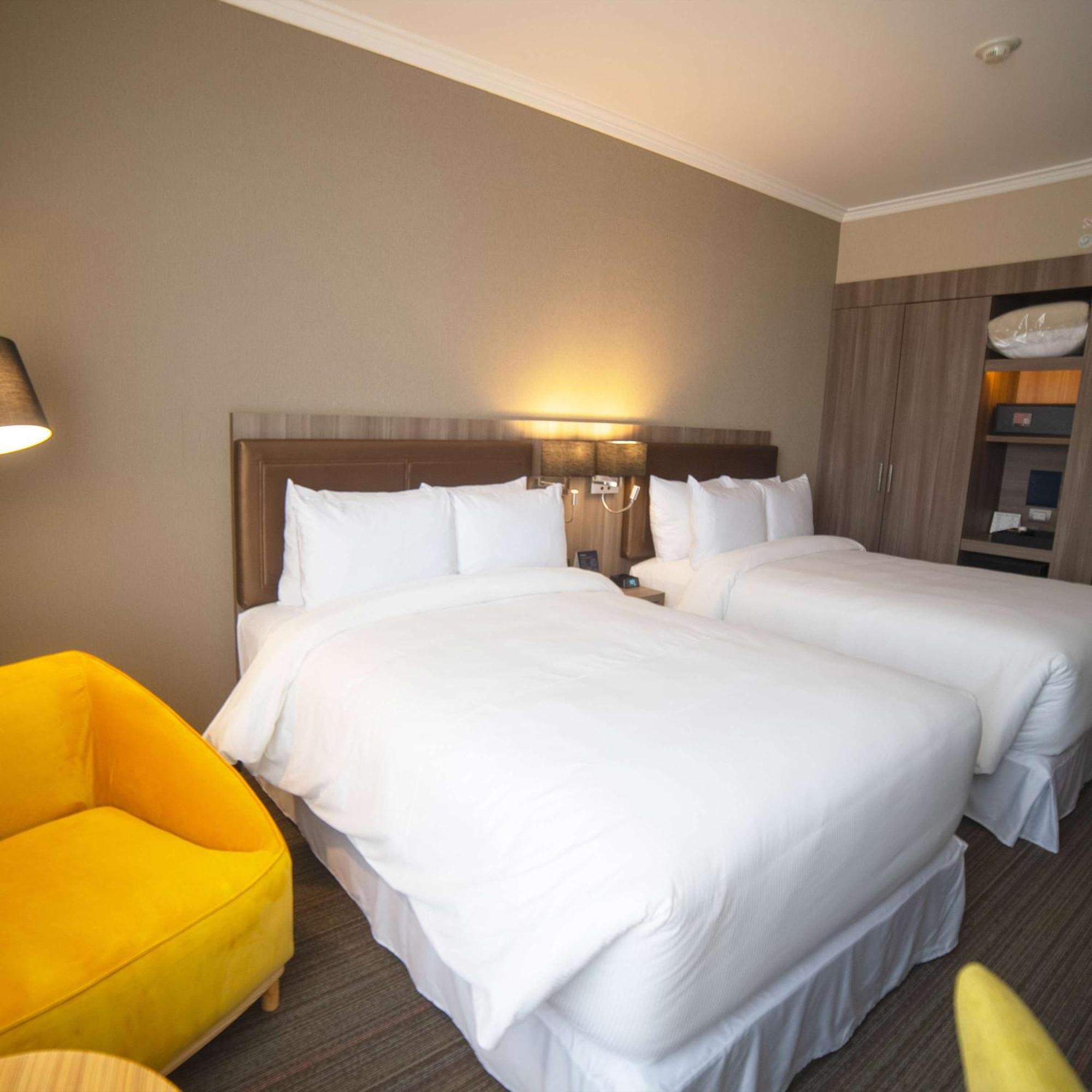 Hotel Doubletree By Hilton Trujillo Encalada Esterno foto