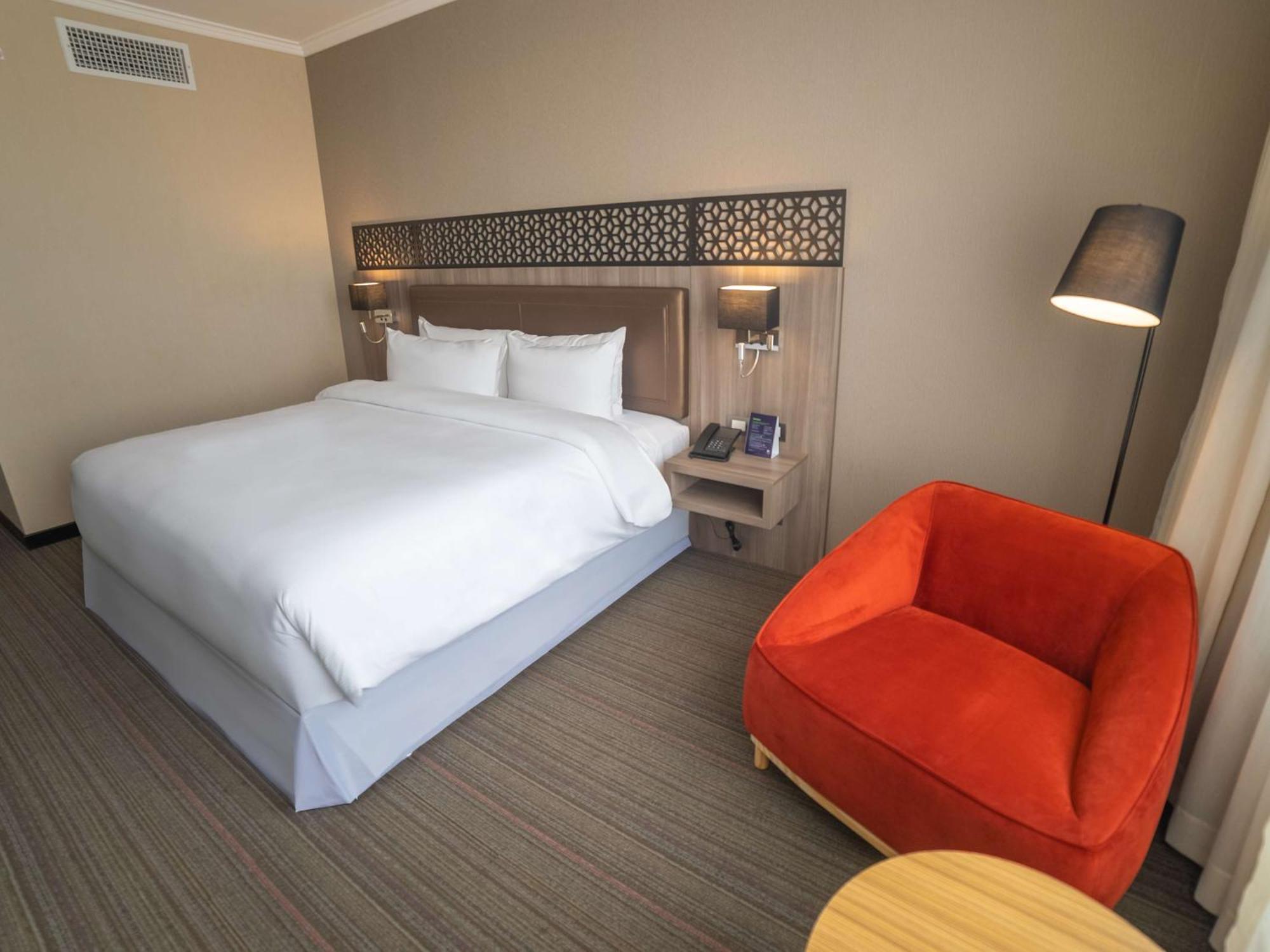 Hotel Doubletree By Hilton Trujillo Encalada Esterno foto
